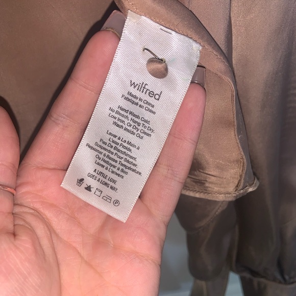 Wilfred Aritzia Long Sleeve Tan Blouse with Tie-up Knot - Picture 6 of 9